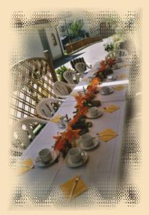 Festliche Tafel auf der Terasse
